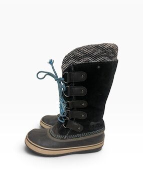 Sorel Women’s Joan Of Artic Black Boots with Blue Laces and Knit Cuff